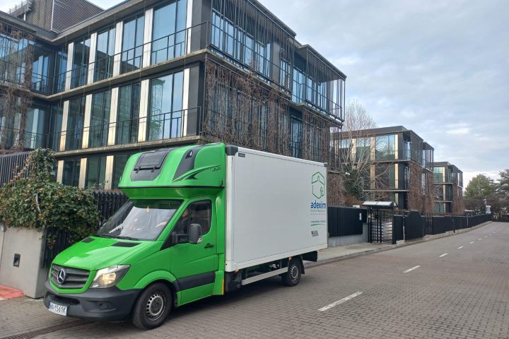 przeprowadzki bus transportowy mercedes